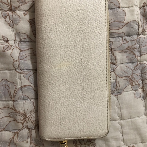 Michael Kors white wallet - Picture 2 of 4